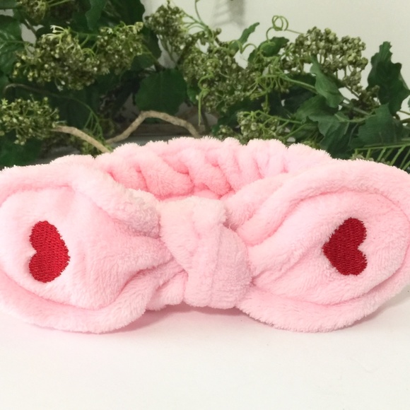 Accessories - Heart headband.